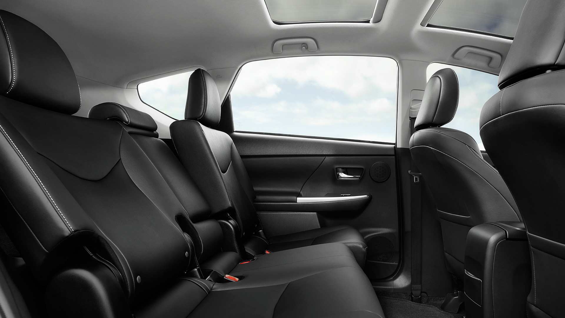 Make the 2017 Toyota Prius v Part of Your Family Make the 2017 Toyota Prius v Part of Your Family