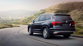 2016-honda-pilot-suv-exterior-rear